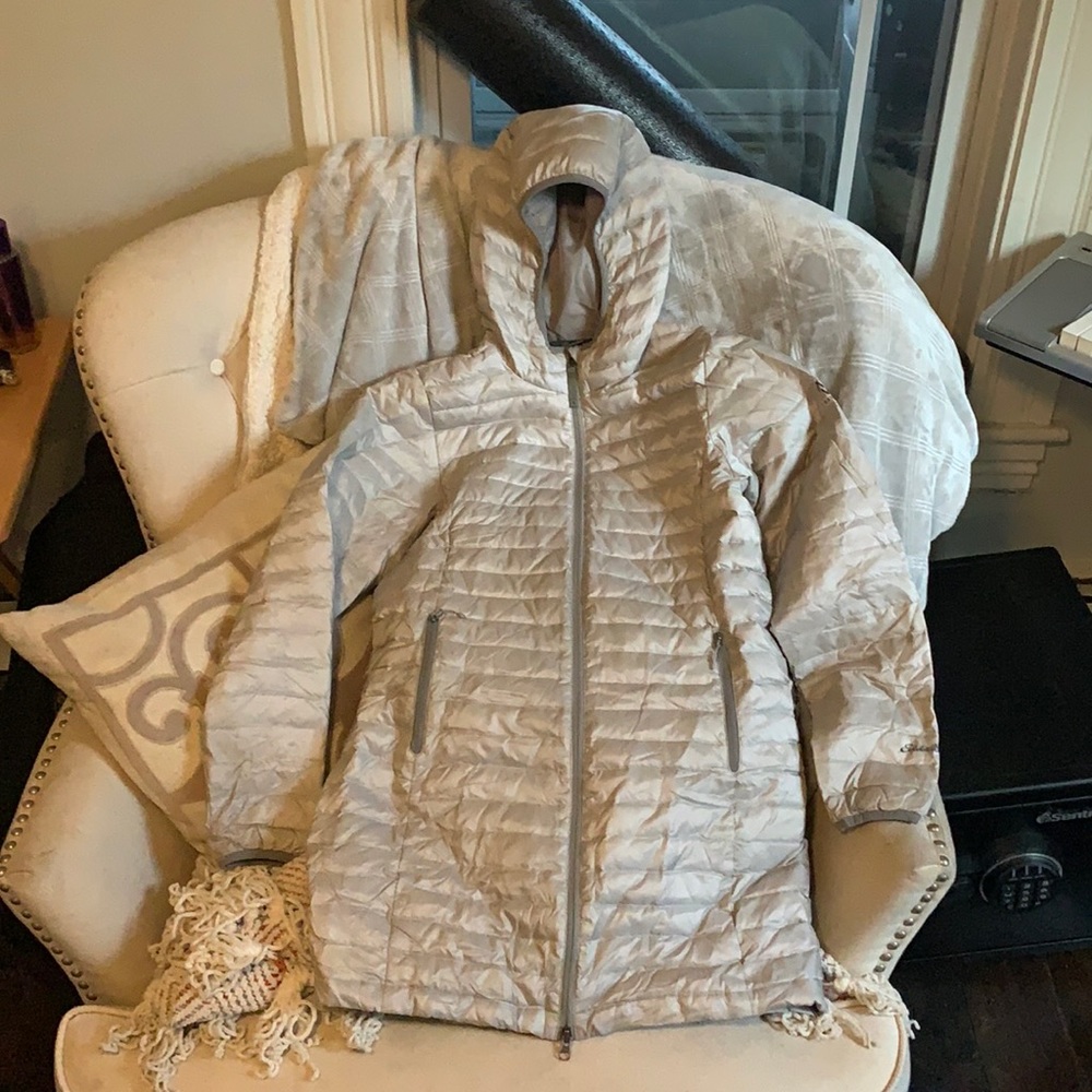 Eddie Bauer Lightweight Puffer